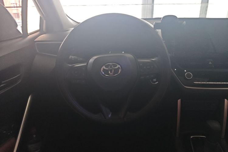 Toyota Corolla Cross 2025 car image #12