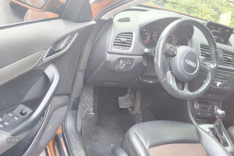Audi Q3 2017 car image #18