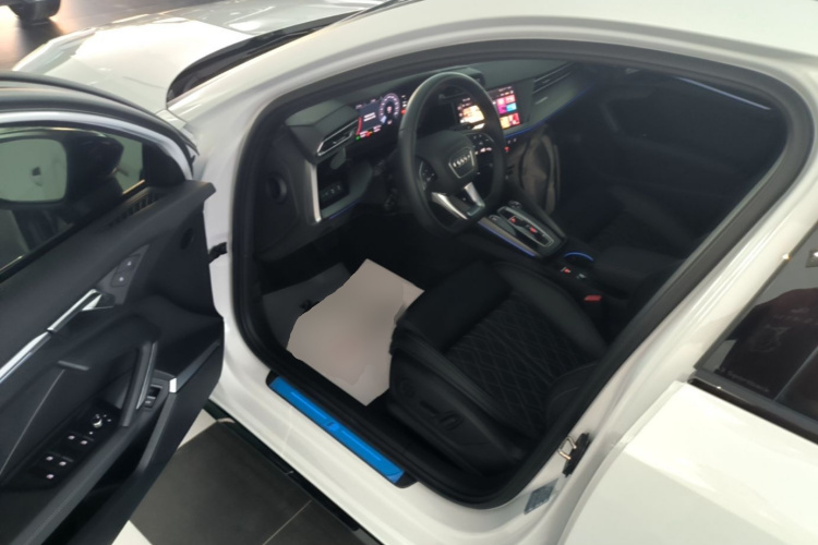 Audi A3 2026 immagine di auto #16