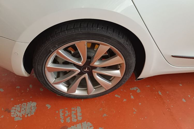 Tesla Model 3 2019 imagem de carro #10