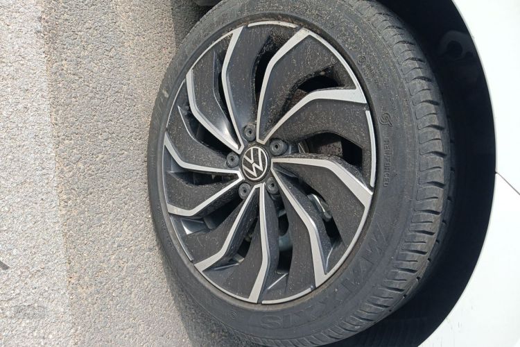 Volkswagen Golf 2021 car image #9