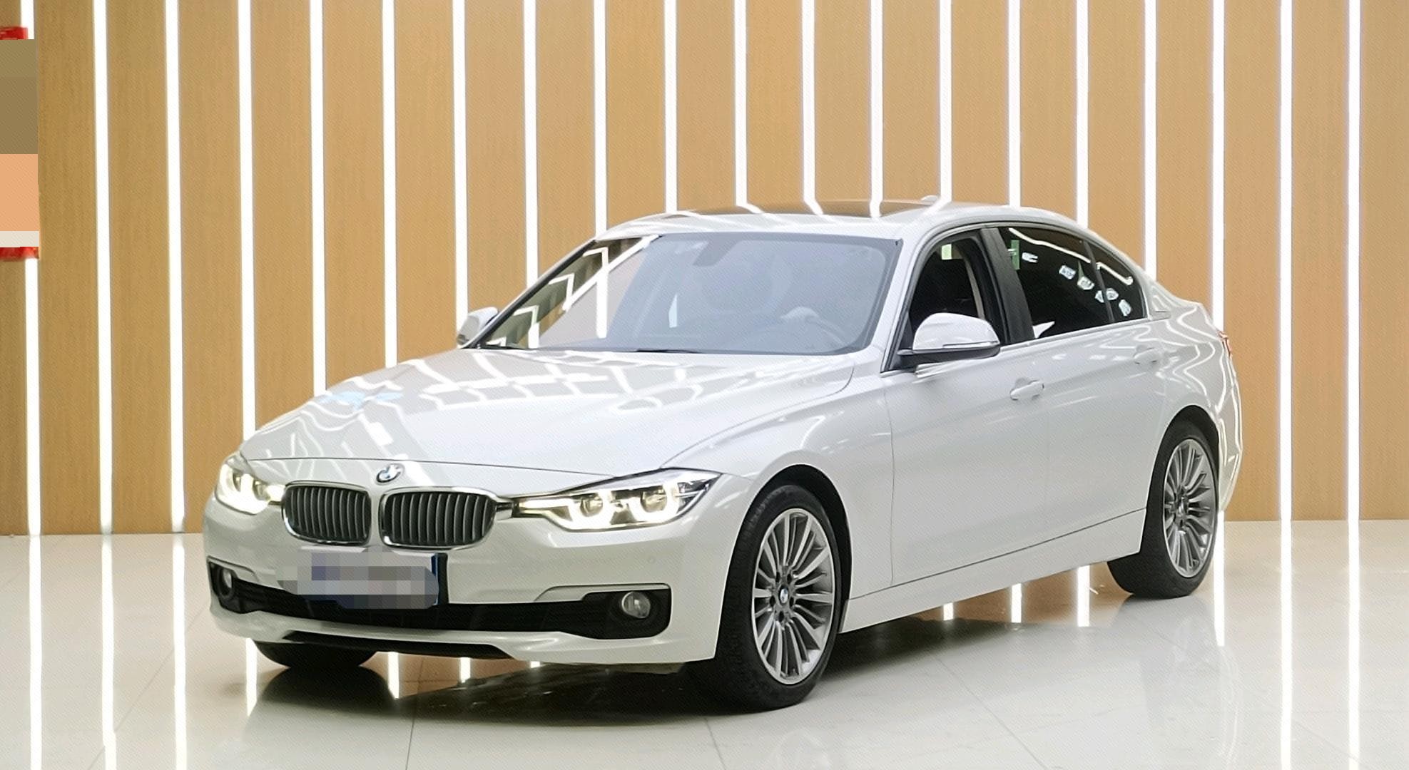 BMW 3 Series 2019 car image 