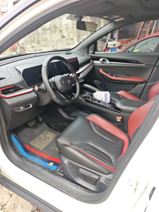 GEELY Coolray 2022 car image #2