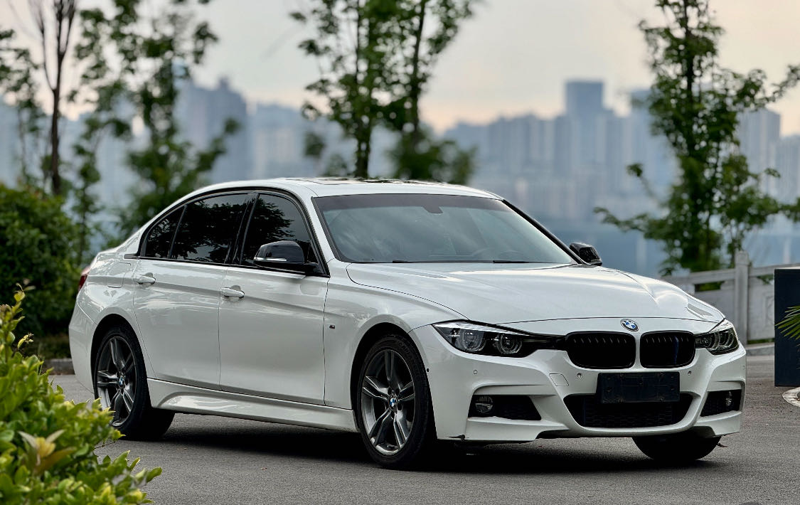 BMW 3 Series 2018 #3 BMW 3 Series 2018 car image #3