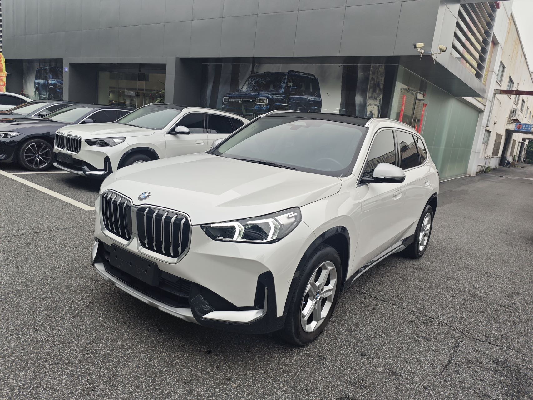 BMW X1 2023 BMW X1 2023 car image