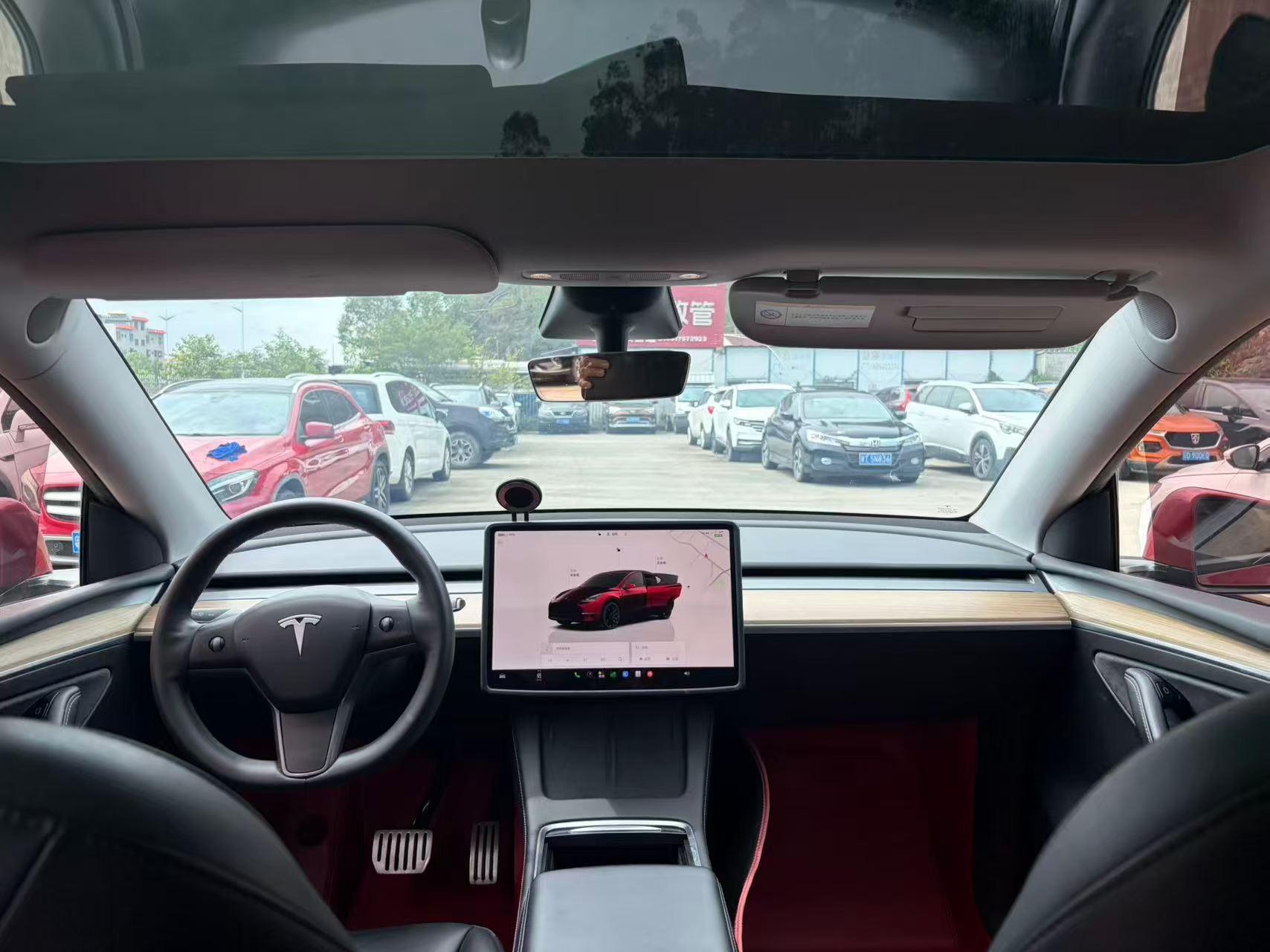 Tesla Model Y 2022 #4 Tesla Model Y 2022 car image #4