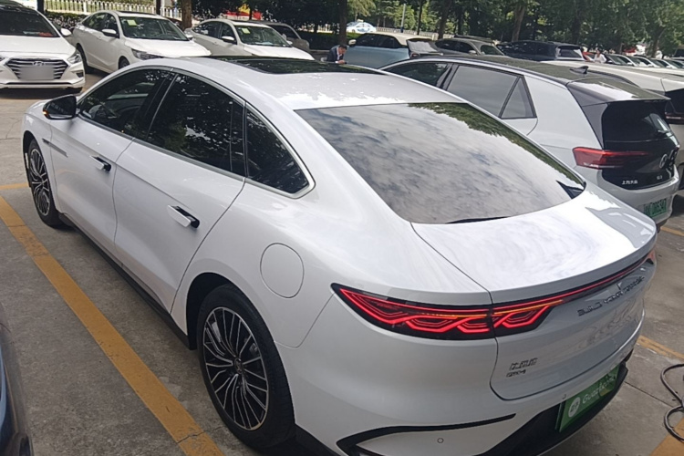 BYD Han 2022 #5 BYD Han 2022 car image #5