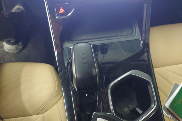 GEELY Boyue L 2023 image de voiture #14