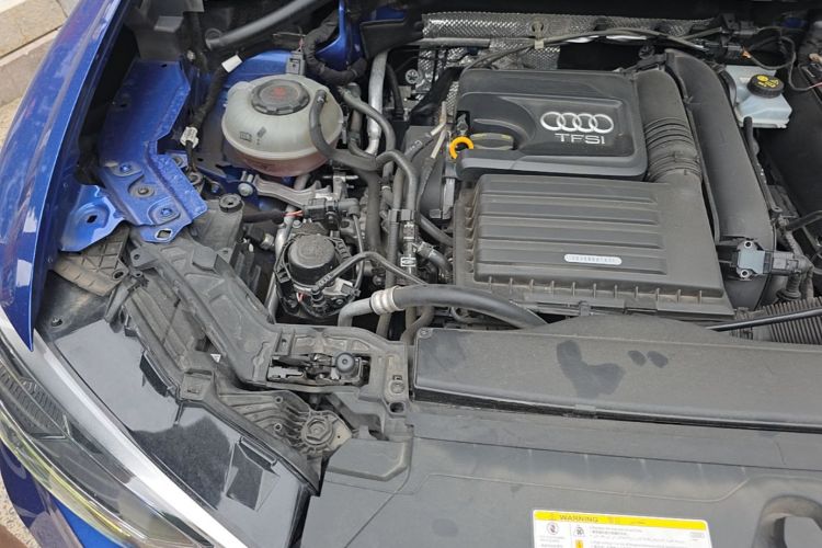 Audi Q3 2021 car image #23