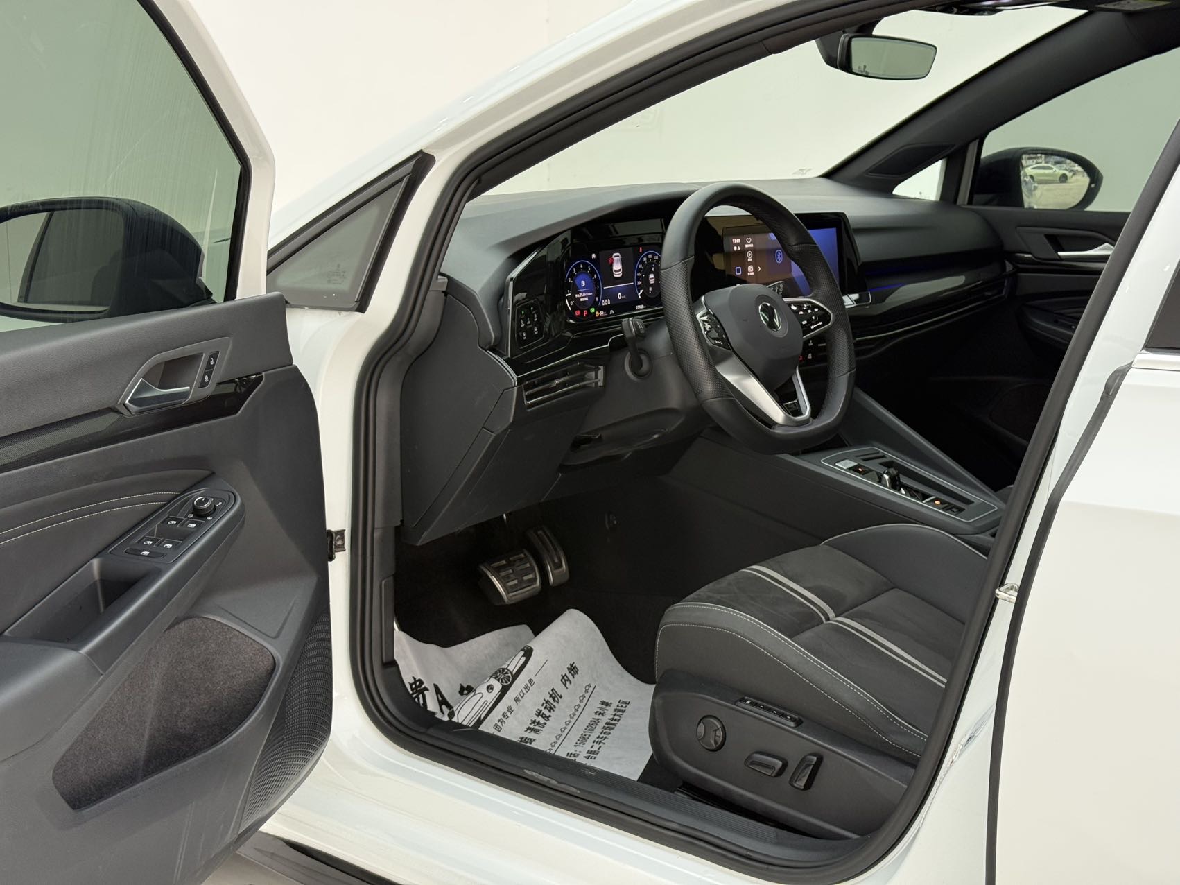2023 immagine di auto #10