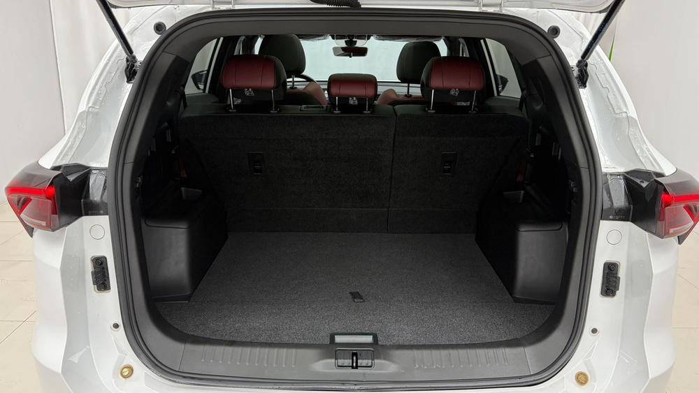 Jetour X70 PLUS 2022 car image #16