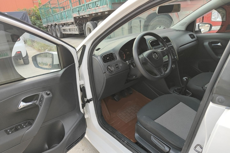 Volkswagen Polo 2016 #16 Volkswagen Polo 2016 car image #16