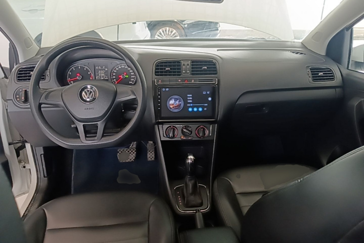Volkswagen Polo 2018 immagine di auto #10