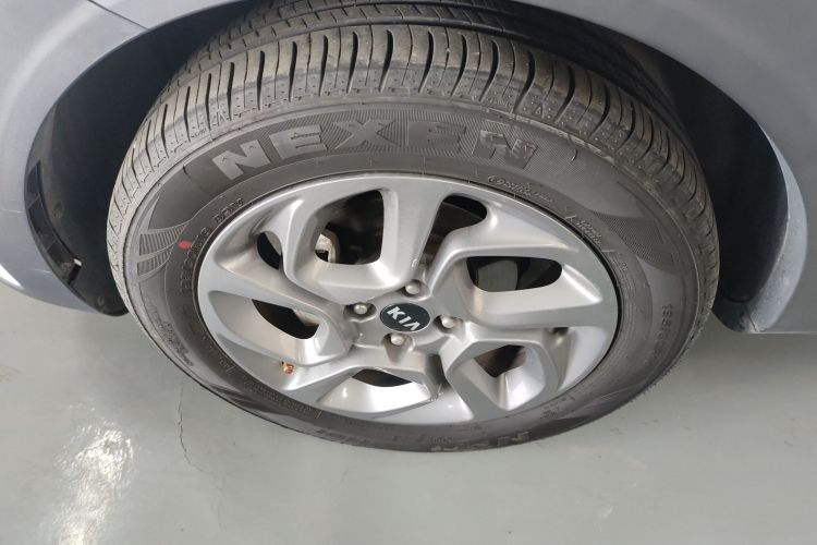 起亚 奕跑 2018 汽车图片 #9