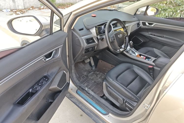 GEELY Emgrand GS 2018 car image #16
