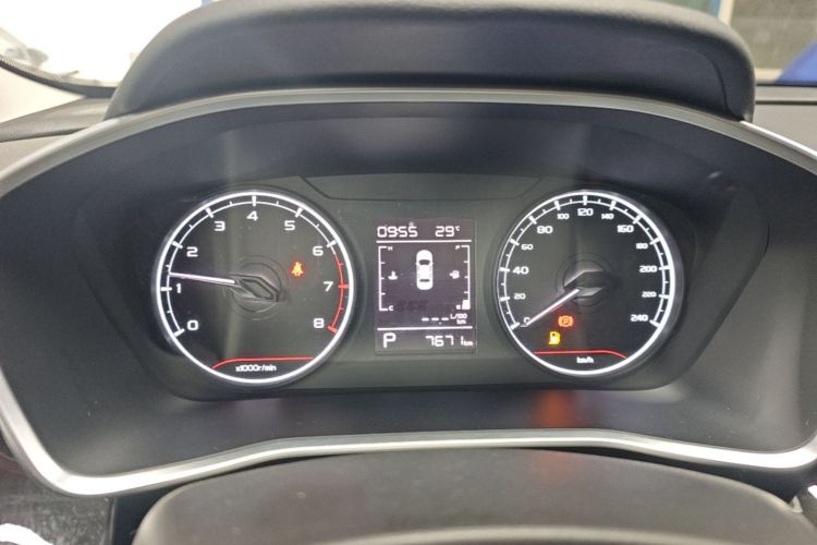 GEELY Coolray 2025 car image #12