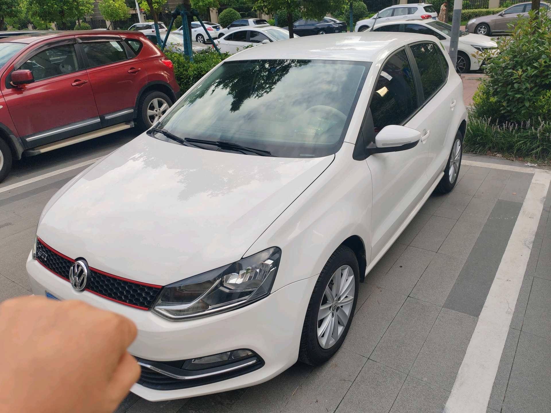 Volkswagen Polo 2014 car image 