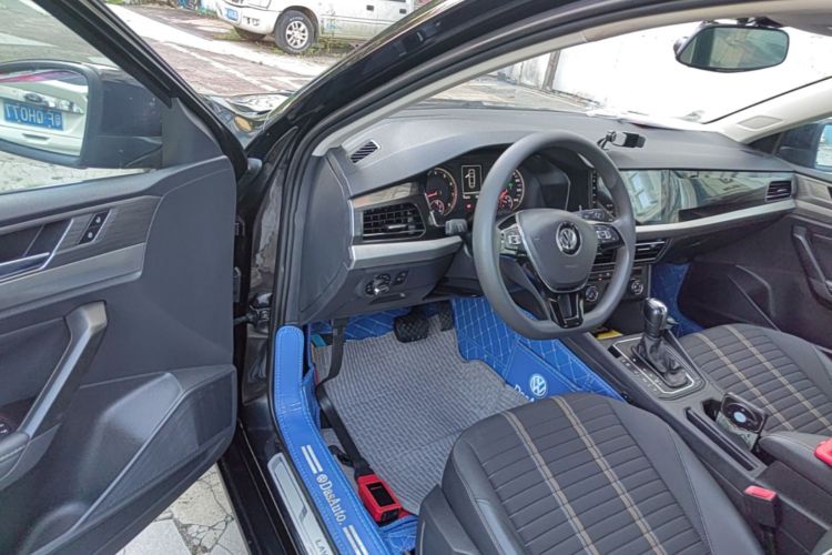 Volkswagen Lavida 2019 car image #16