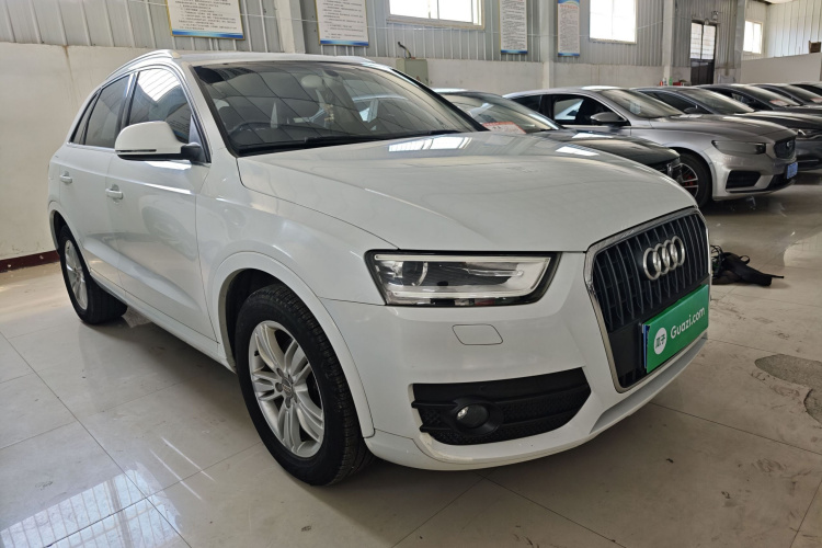 Audi Q3 2015 car image #4