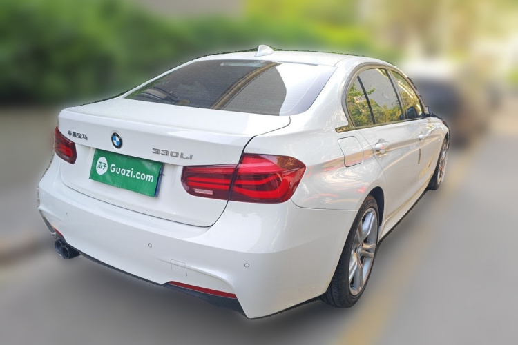 BMW 3 Series 2018 car image #7