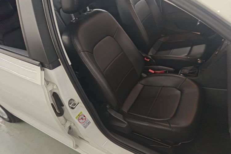 Volkswagen Santana 2015 immagine di auto #24