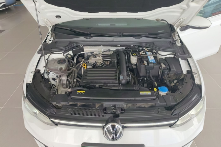 Volkswagen Golf 2024 car image #20