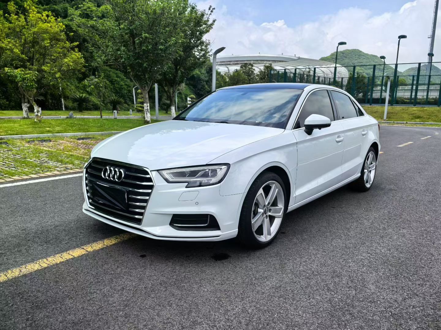 2019 2019 car image