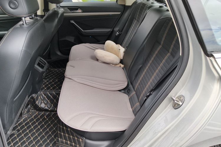 Volkswagen Lavida 2020 car image #19