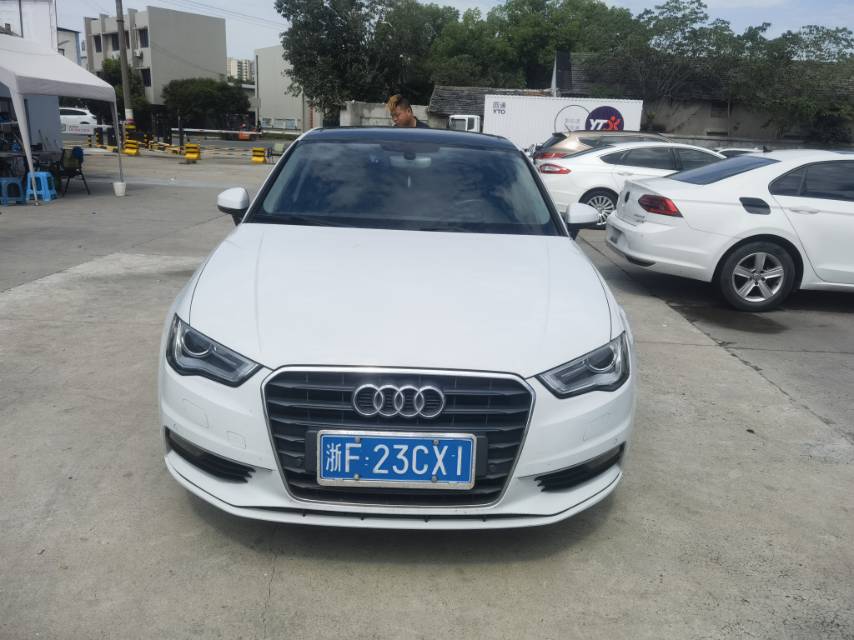 Audi A3 2016 car image #2