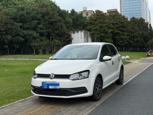 Volkswagen Polo 2016 #19 Volkswagen Polo 2016 car image #19