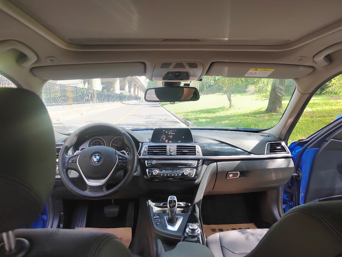 BMW 3 Series 2016 car image #9