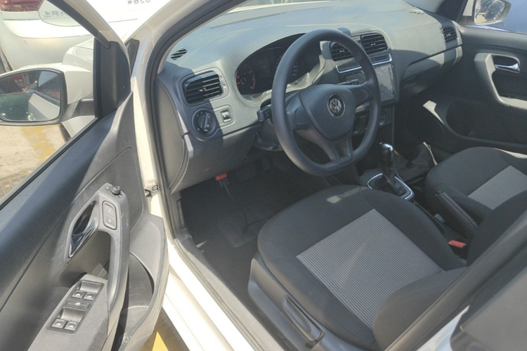 Volkswagen Polo 2017 #16 Volkswagen Polo 2017 car image #16