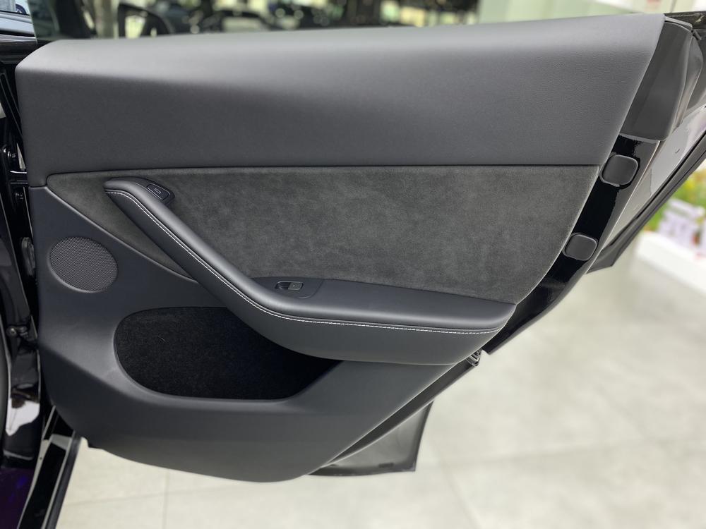 Tesla Model Y 2024 #16 Tesla Model Y 2024 car image #16