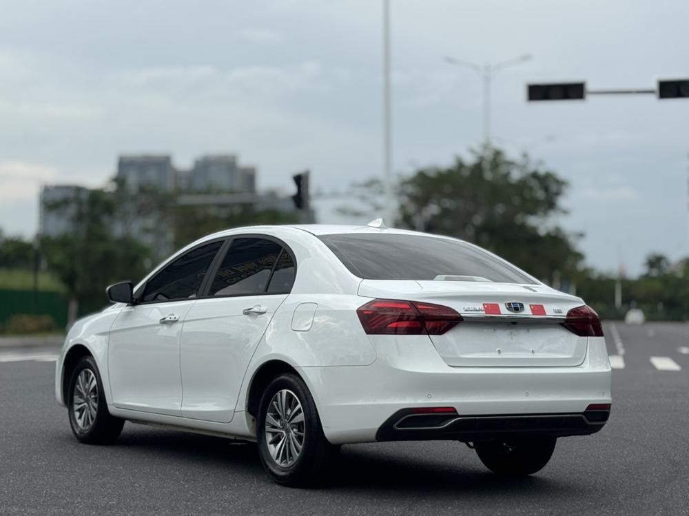 GEELY Emgrand 2018 #4 GEELY Emgrand 2018 car image #4