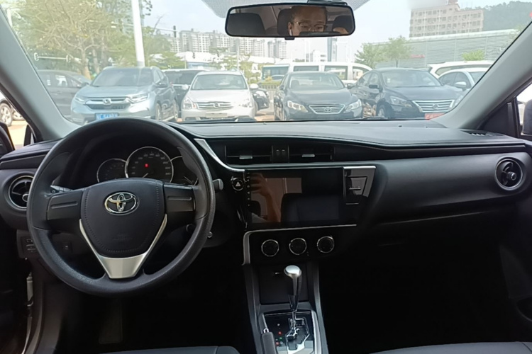 Toyota Corolla 2018 #10 Toyota Corolla 2018 car image #10