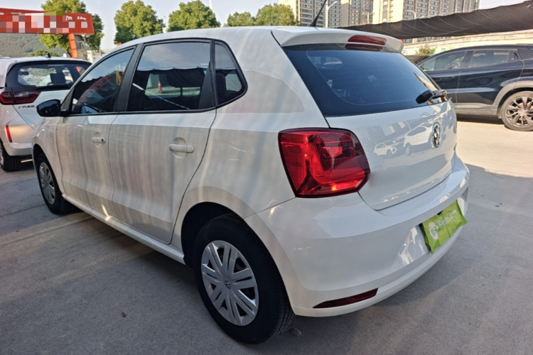 Volkswagen Polo 2017 car image #5