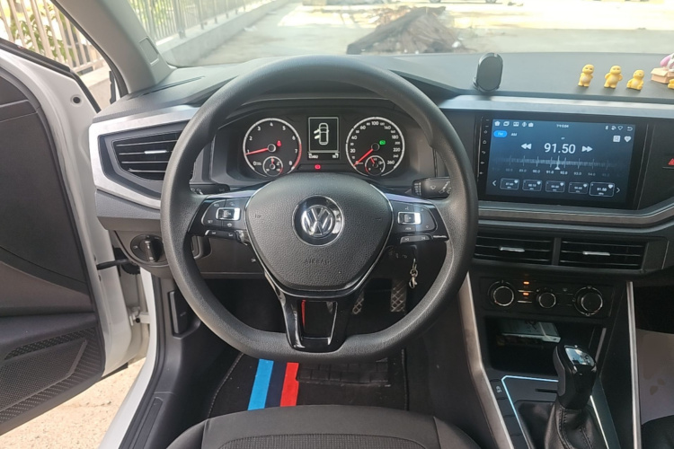 Volkswagen Polo 2021 car image #15