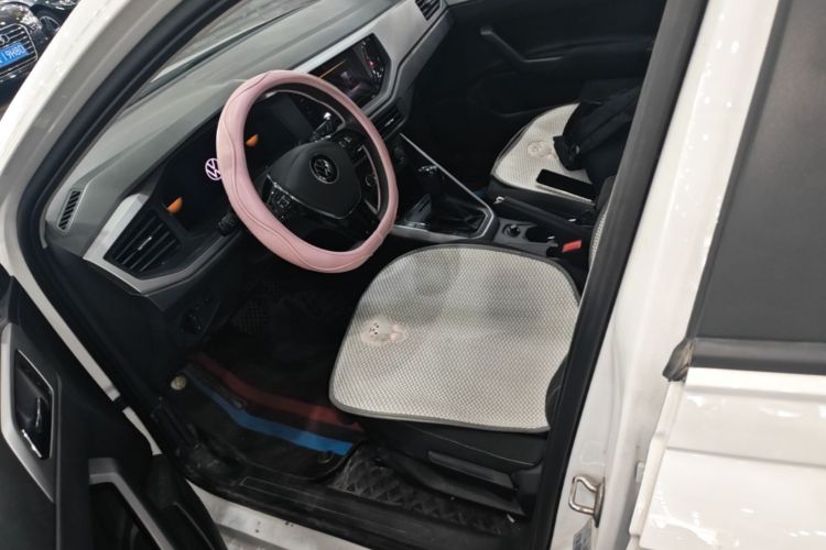 Volkswagen Polo 2023 car image #15