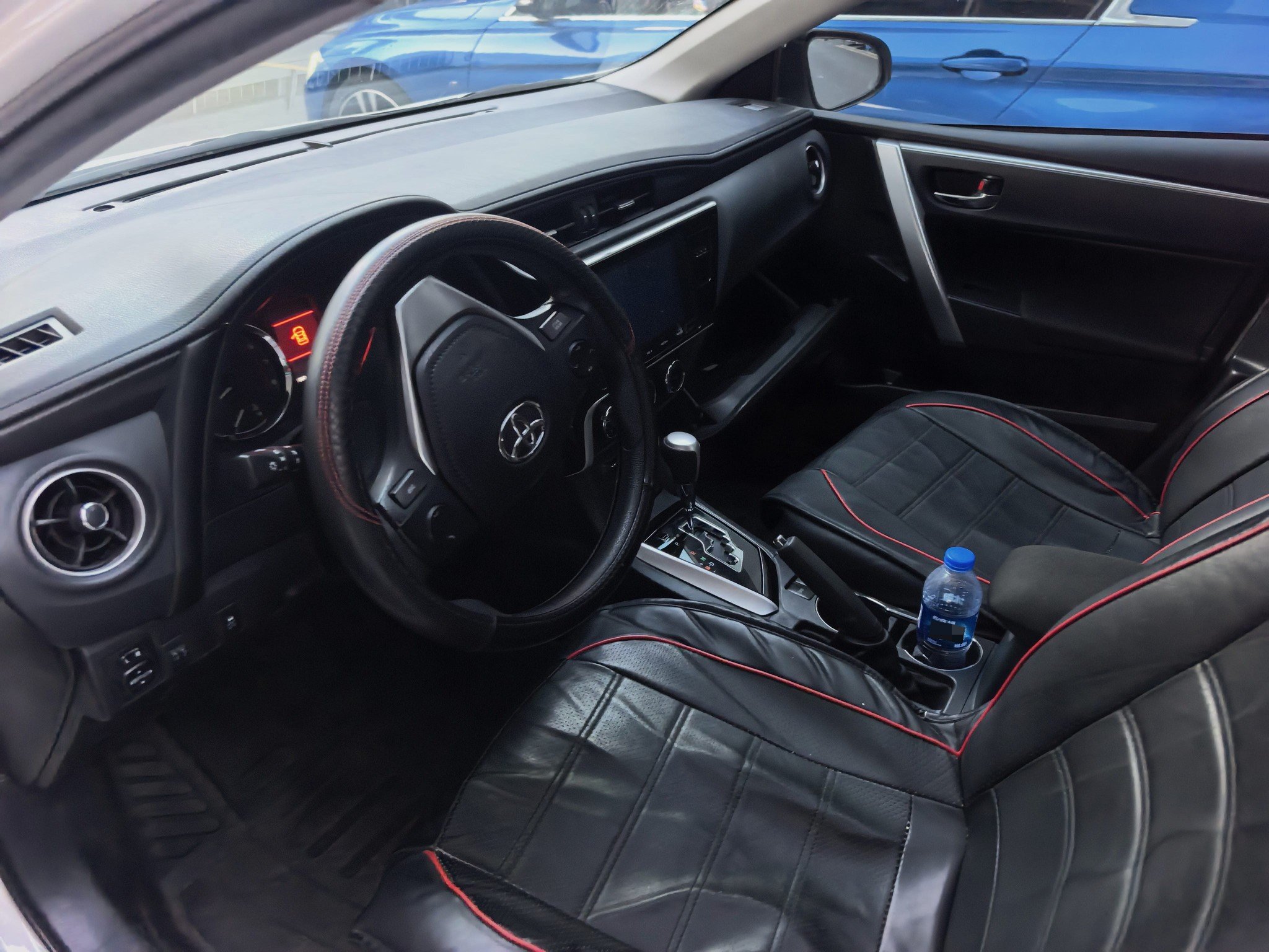 Toyota Corolla 2018 image de voiture #6
