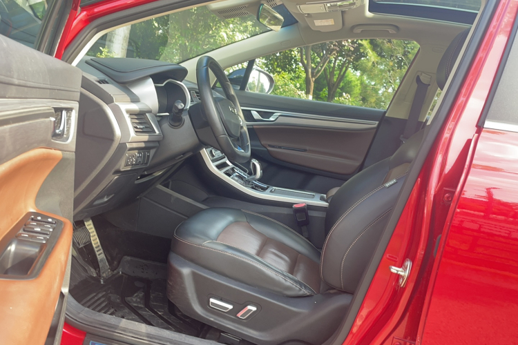 GEELY Emgrand GS 2019 #9 GEELY Emgrand GS 2019 car image #9