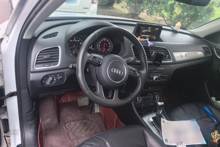 Audi Q3 2018 #11 Audi Q3 2018 car image #11