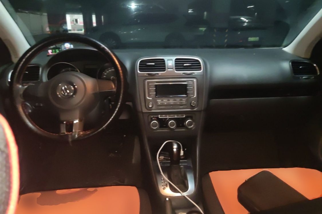 Volkswagen Golf 2014 car image #21