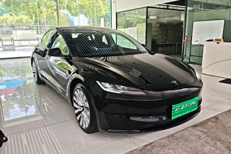 Tesla Model 3 2023 #4 Tesla Model 3 2023 car image #4