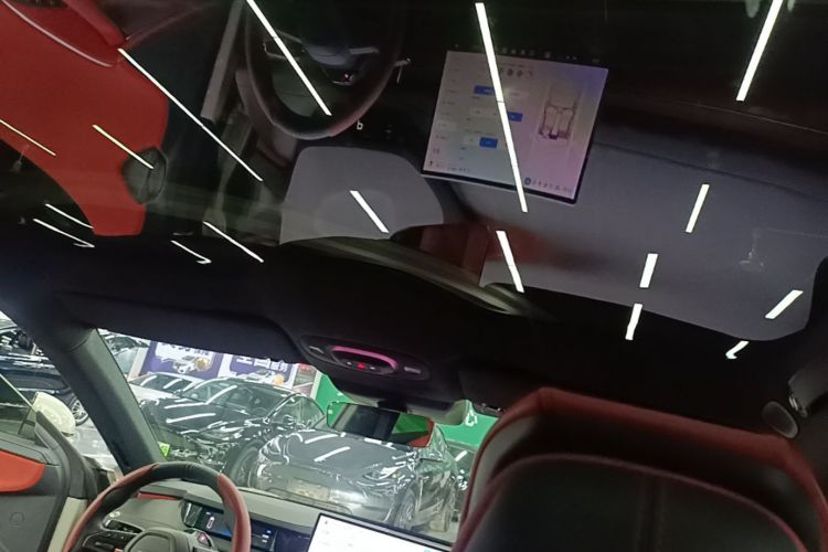 MI SU7 2024 immagine di auto #18