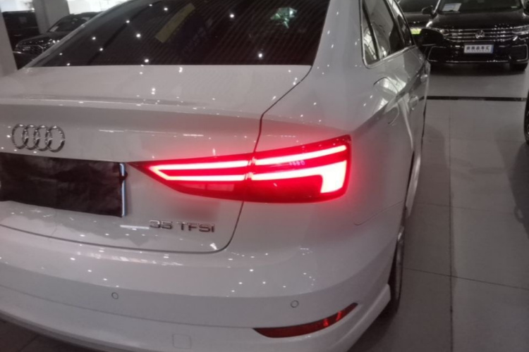 Audi A3 2019 car image #8