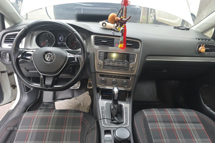 Volkswagen Golf 2015 car image #11