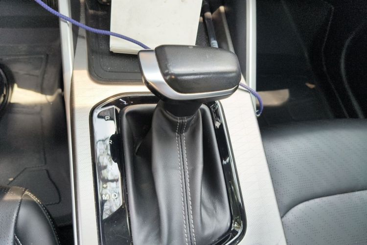 GEELY Emgrand 2023 car image #14