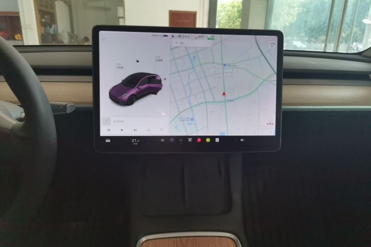Tesla Model Y 2021 #13 Tesla Model Y 2021 car image #13