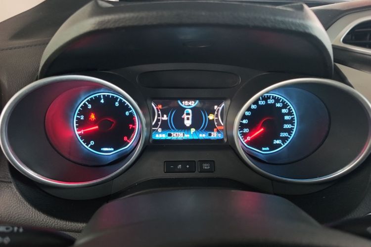 BYD Yuan 2017 #12 BYD Yuan 2017 car image #12