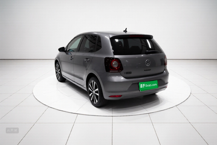 Volkswagen Polo 2015 car image #5